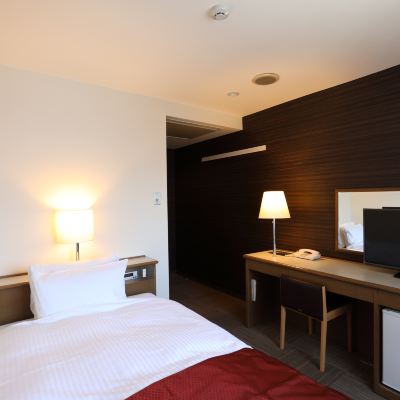 スタンダード セミダブルルーム 10 から 15 平方メートル 喫煙 ホテル・レオン浜松 クーポン