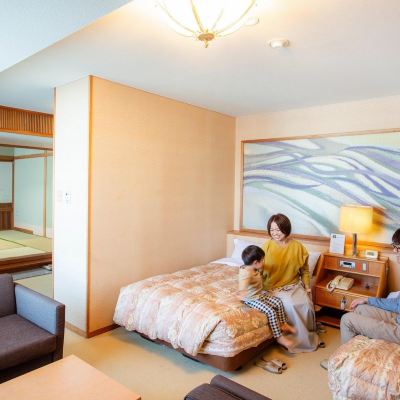 和洋折衷スタイルコーナー男女混合スイート(浴室)(本館)(高層階) 湯元啄木亭 クーポン