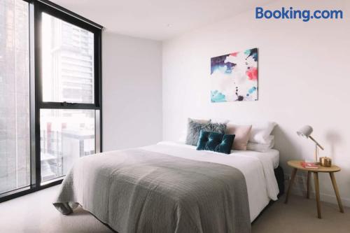 2Br Prime Location! Near QV Market & in Free Tram Zone 带阳台的两卧室公寓