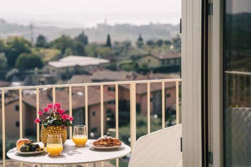 高级一卧室带阳台公寓