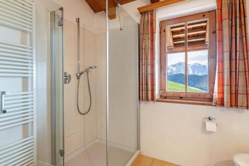 高级一卧室带阳台公寓