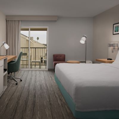 King Room With Microwave/Fridge Hilton Garden Inn Los Angeles Marina Del Rey Promo Code
