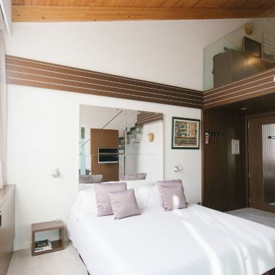 Junior Suite Hotel Museu Llegendes de Girona Promo Code