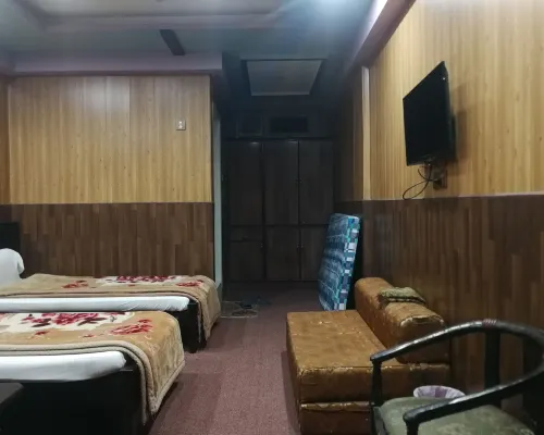 Saman Hotel فنادق في جيلجيت
