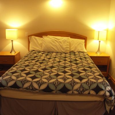 Deluxe Queen Room With Sofa Bed-Non-Smoking Rainbow Inn Promo Code