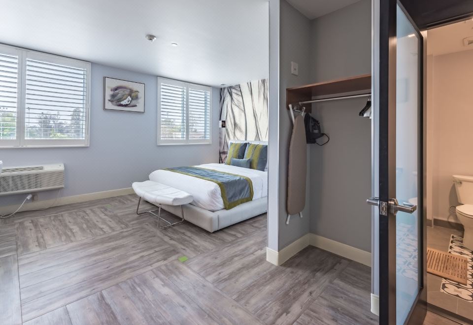 Lexen Hotel - North Hollywood Near Universal StudiosPreferred King Room