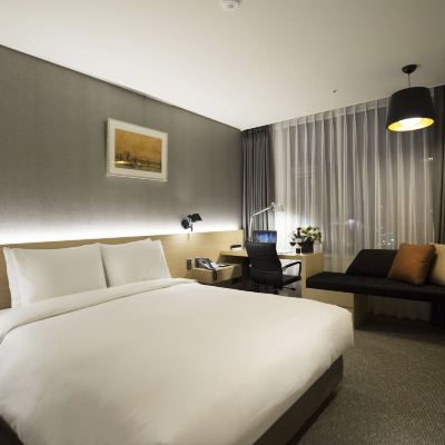 Superior Double Room-Room Cleaning Served 2 Times For Staying 7Nights (Date Change Not Allowed) 아리랑힐 호텔 동대문 쿠폰
