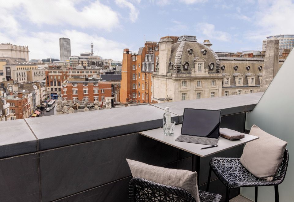 城景露台高级ME房