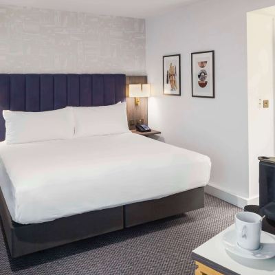 Deluxe Corner King Room 曼徹斯特希爾頓逸林酒店優惠