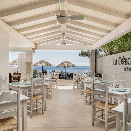 Hotel Ristorante la Conchiglia Отели в г. Доргали