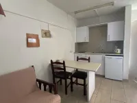 Boronia Hotel Apartments Hotele w: Oroklini