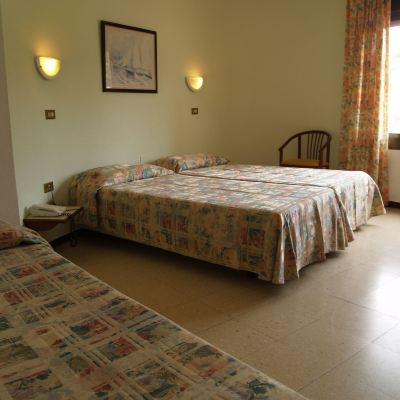 Triple Room Hotel Hostal del Sol Promo Code