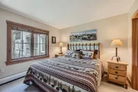 8594 Expedition Station 1 Bedroom Condo by RedAwning