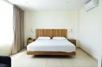 Suites San Pedro Hotele w: 
