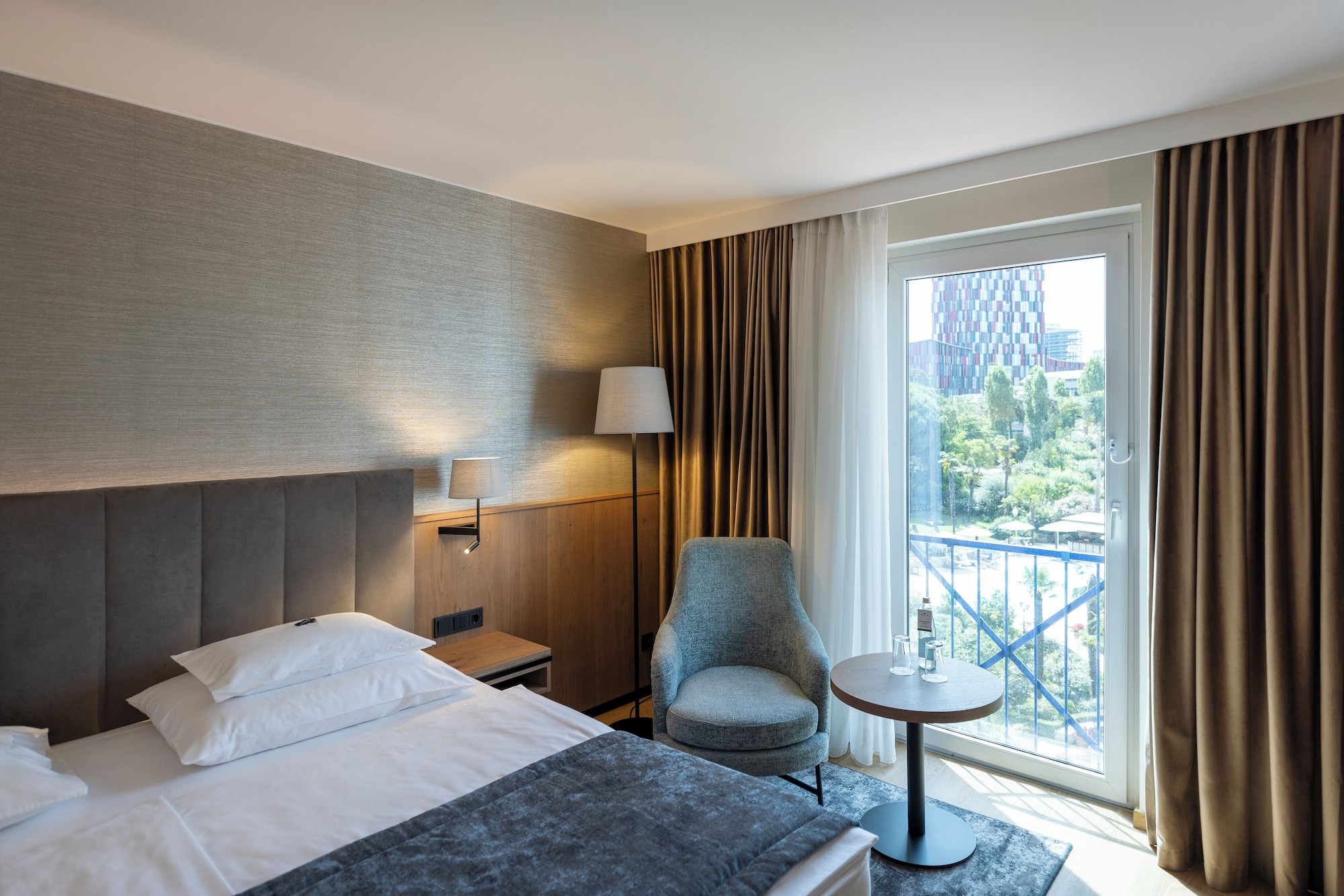 Rogner Hotel Tirana花园景标准双人或双床间