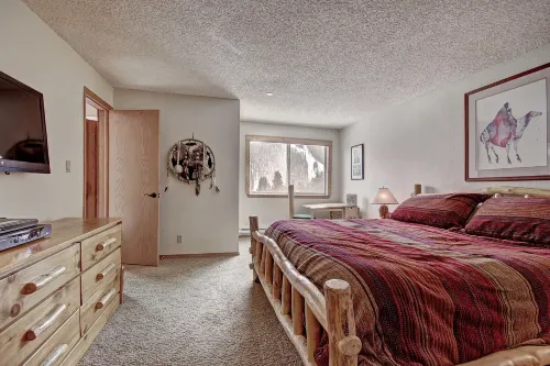 221 Cinnamon Ridge I 2 Bedroom Condo by RedAwning