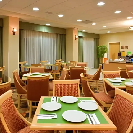 Holiday Inn Express SALTILLO ZONA AEROPUERTO by IHG