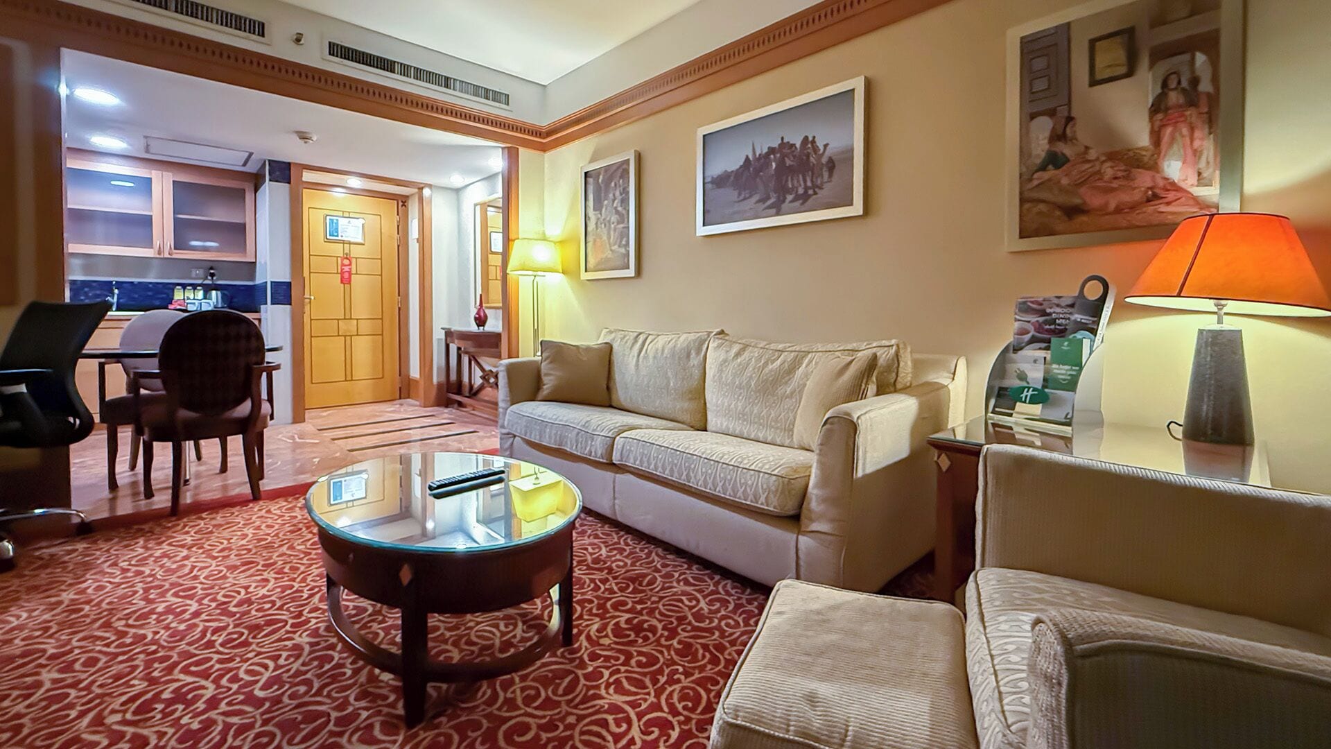 一卧室特大床套房 - 带厨房