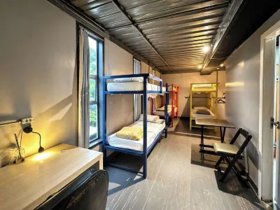 Tetris Container Hostel Hôtels à : 