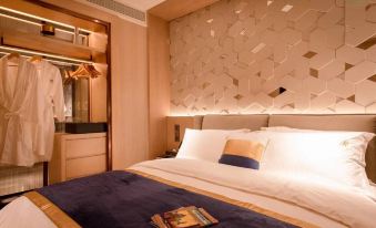 DeRUCCI Hotel(Shanghai Hongqiao Flagship store of National Convention and Exhibition Center)