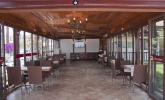 Erdem Hotel - Housity
