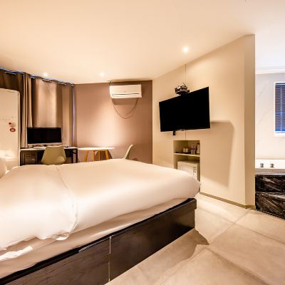 Standard Room Random Assignment (Ott, Bathtub, Styler) Brown Dot Cheongju Terminal 쿠폰