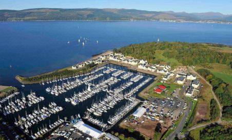 Beautiful 2-Bed Apartment in Inverkip Great Garden - Housity