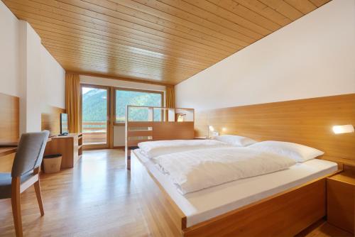 Hotel Marlet双人间 - 带阳台和起居区