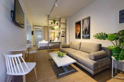 带露台的高级双人间或双床间