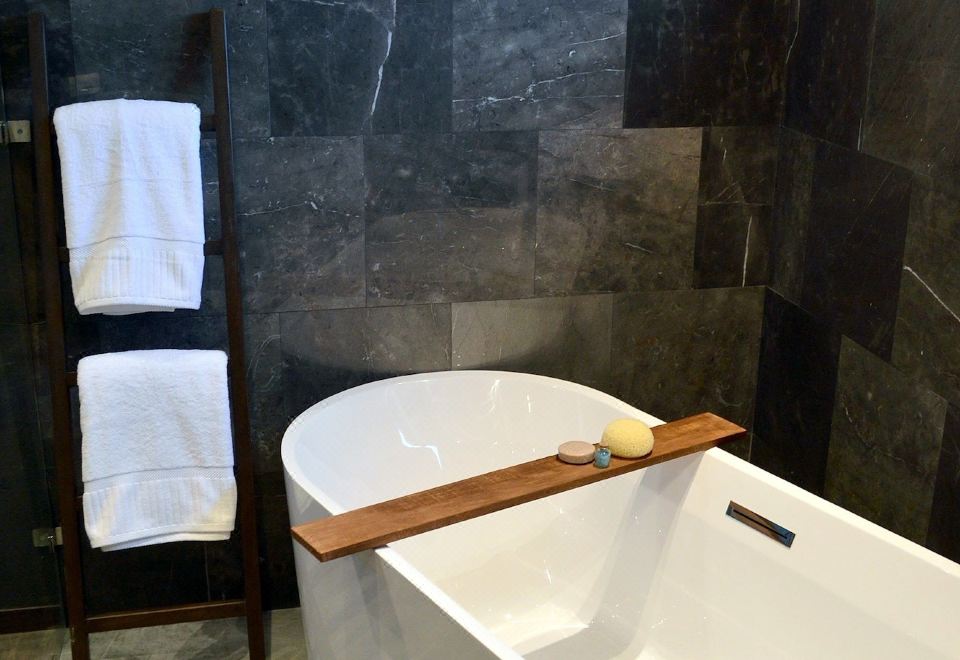 Hacienda Los PicachosGrand Chalet, 1 King Bed