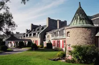 Hôtel le Manoir Baie-Comeau Hotels in 