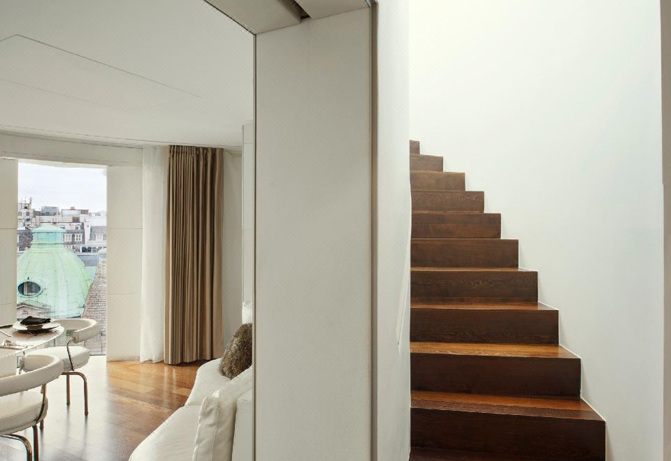 最初的我+2卧室复式顶层房