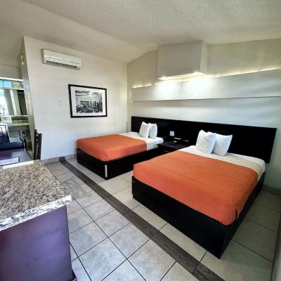 Two Double Room R Inn de TJ Promo Code