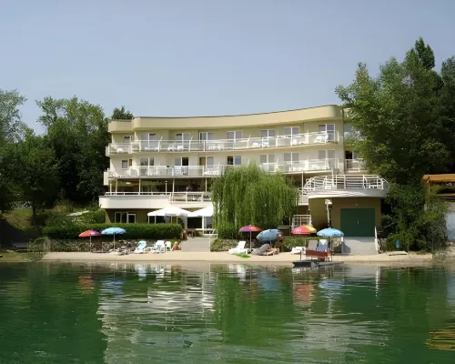Hotel Zátoka Hoteles en Senec
