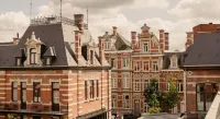 August Hotel a 