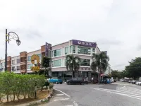 Iris Hotel