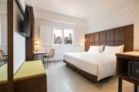 Kampi Hotel Tunjungan - Surabaya Hotels in 