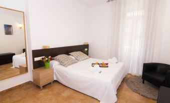 Living Valencia Apartments - Merced - Housity