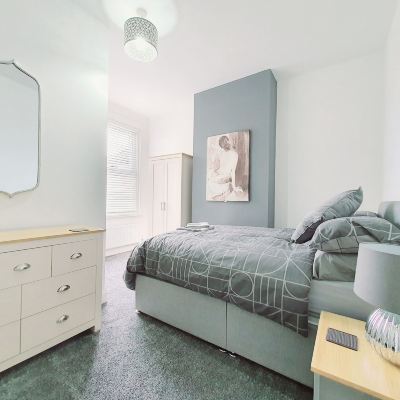 House, Private Bathroom (4 Bedrooms) Dysa Bloomfield House Promo Code