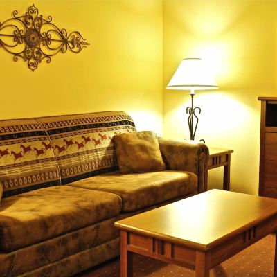 King Suite with Sofa Bed Arbuckle Lodge Gillette Promo Code