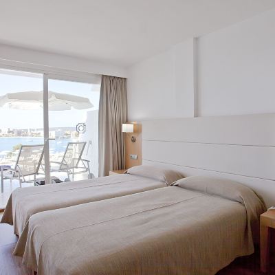 Superior Apartment With Balcony And Sea View Aparthotel Ponent Mar Promo Code
