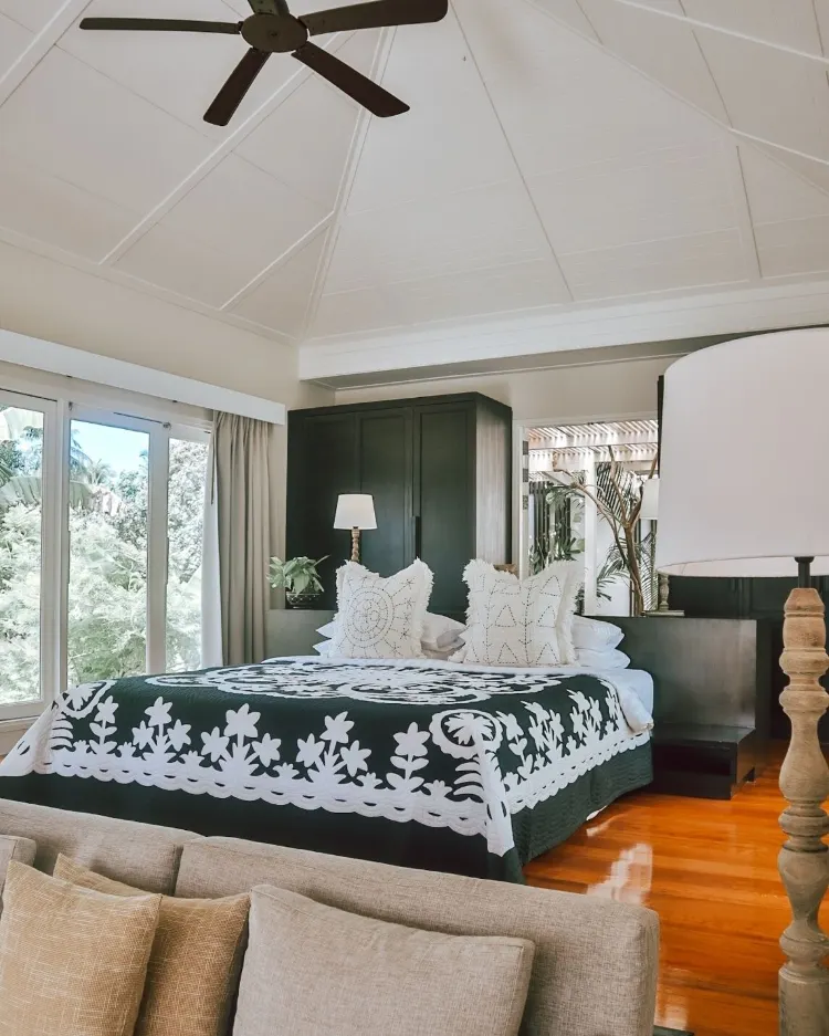 Shantaa Extra Sweet (A King Size Bed)