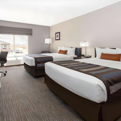 2張大床間 - 豪華 - 享有湖景 - 禁煙 佩奇鮑威爾湖蔚景温德酒店優惠