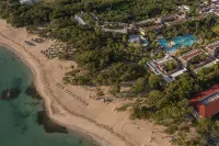 Iberostar Waves Costa Dorada Hotel a 