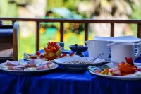 Toucan Platinum Suites Aparthotel