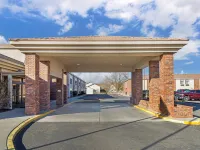 Comfort Inn & Suites Near Fallon Naval Air Station Hotels in Fallon
