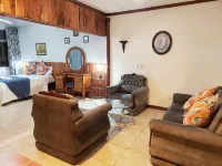 Loma Tranquila Hotels in 