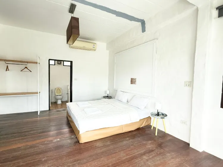 ห้องสตูดิโอราคาประหยัดพร้อมระเบียง