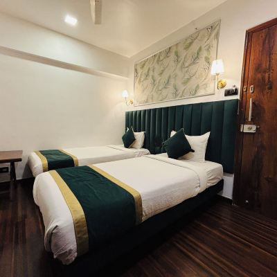 Deluxe Twin Room Hotel J Esvi Promo Code