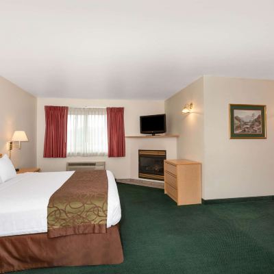 King Studio Suite Inn at Lander, Travelodge by Wyndham Promo Code